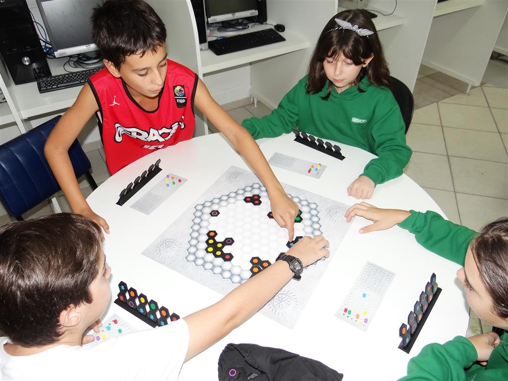 Jogos de Tabuleiro - Atividade extra-curricular do Colégio Geração